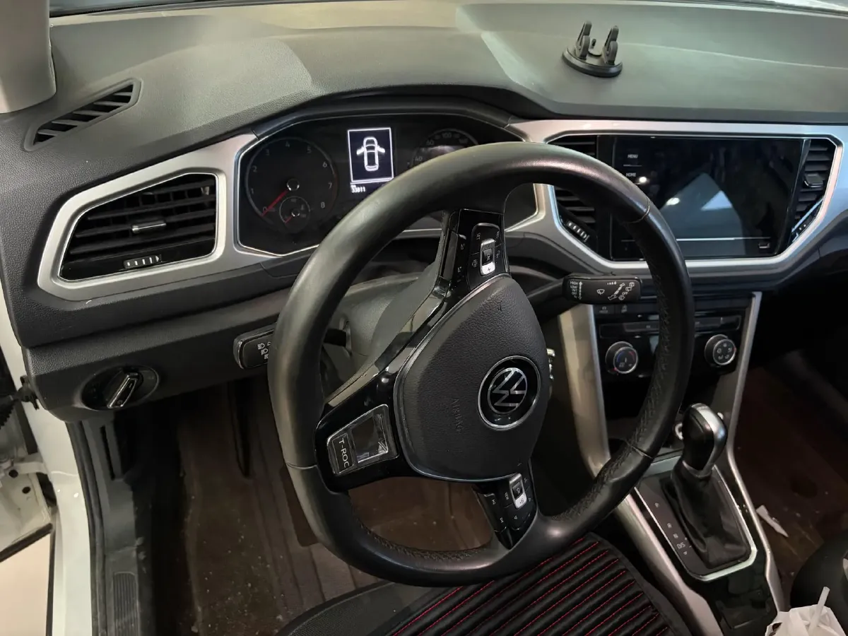 2022 Volkswagen T-Roc 1.4T 150HP L4 7DCT,autocango,china used car exporter,china ev exporter,chinese used car exporter,chinese used ev exporter