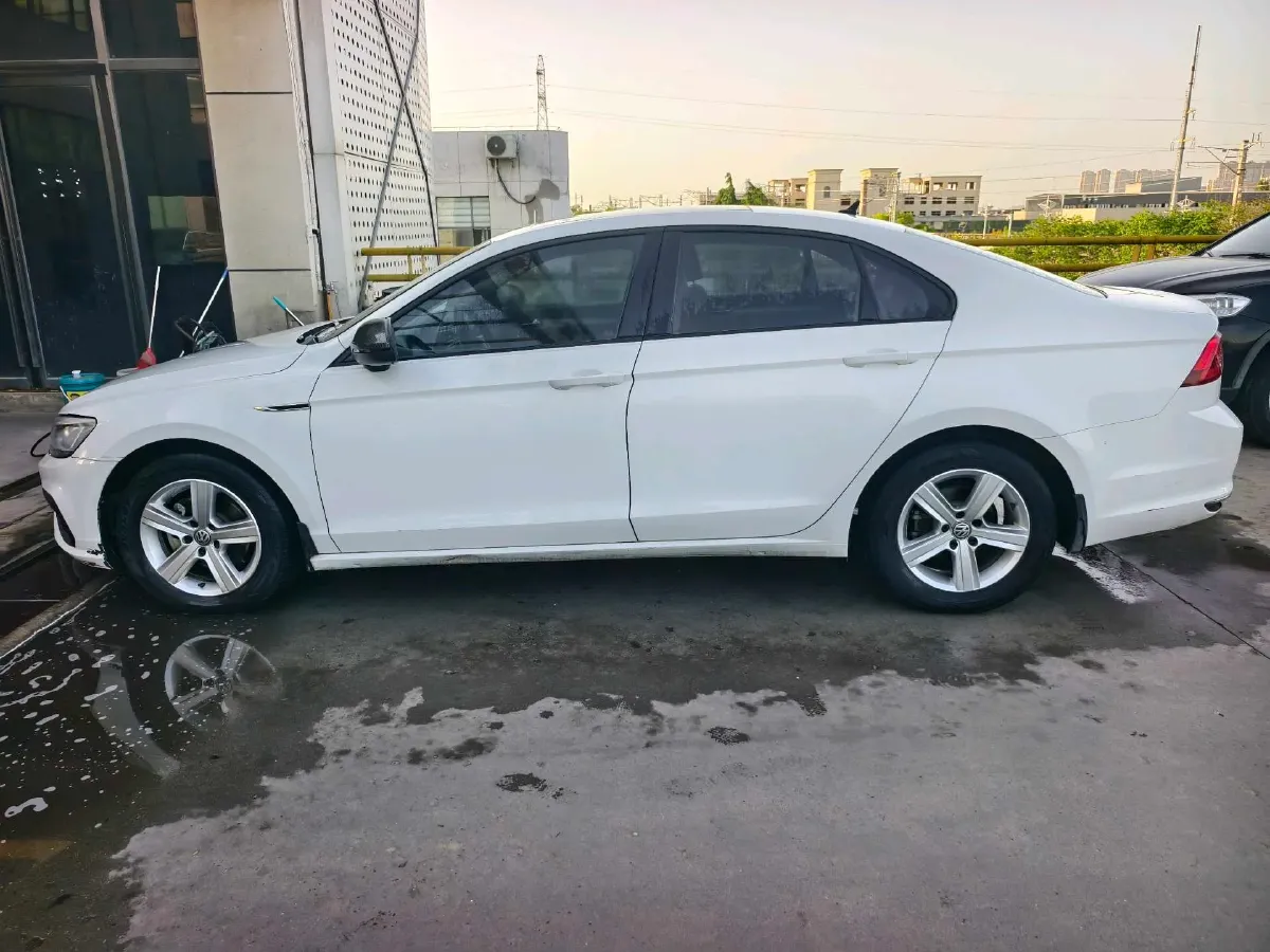 2015 Volkswagen Lamando 1.4T 131HP L4 7DCT,autocango,china used car exporter,china ev exporter,chinese used car exporter,chinese used ev exporter