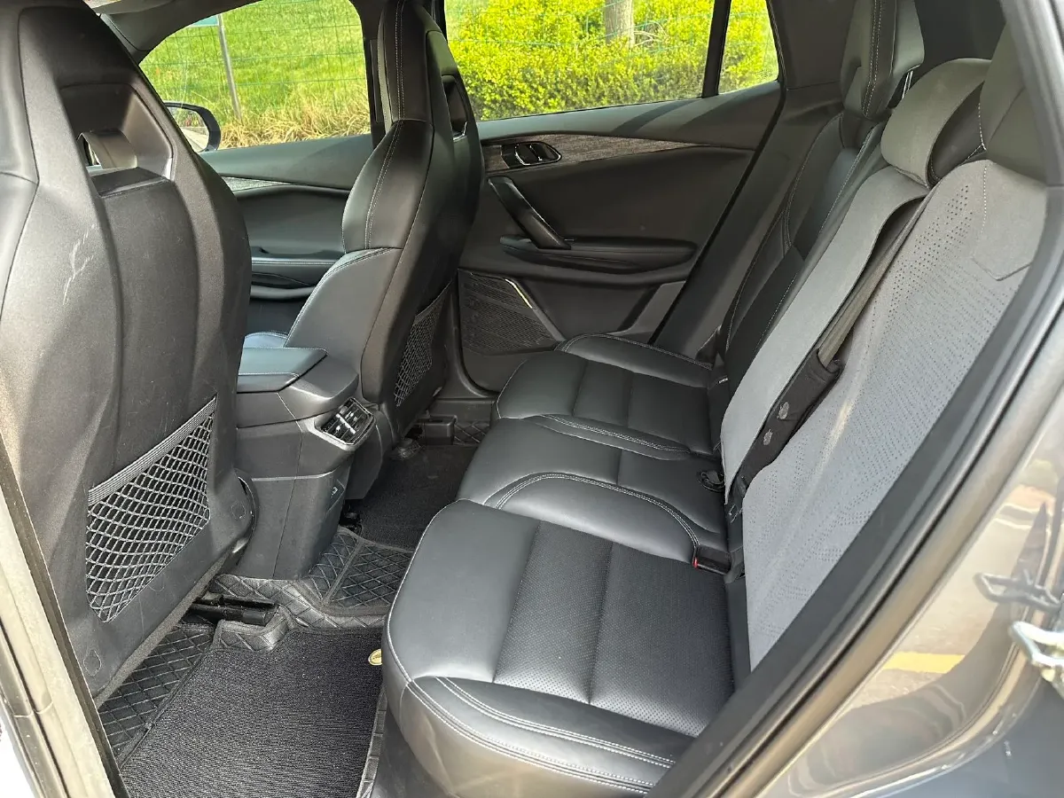 2023 LYNK&CO 06 1.5T 181HP L4 7DCT,autocango,china used car exporter,china ev exporter,chinese used car exporter,chinese used ev exporter