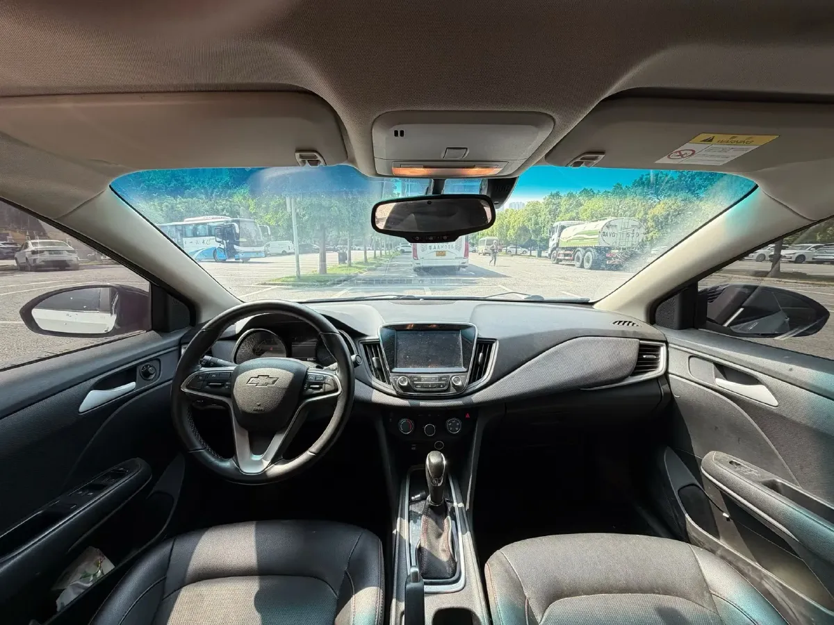 2019 Chevrolet Monza 1.0T 125HP L3 6DCT,autocango,china used car exporter,china ev exporter,chinese used car exporter,chinese used ev exporter