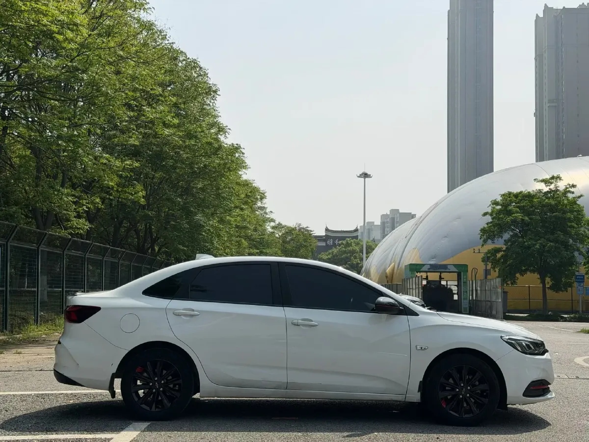 2019 Chevrolet Monza 1.0T 125HP L3 6DCT,autocango,china used car exporter,china ev exporter,chinese used car exporter,chinese used ev exporter