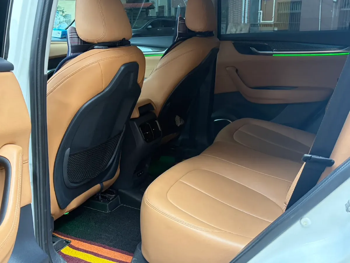 2018 Brilliance Auto V7 1.6T 204HP L4 7DCT,autocango,china used car exporter,china ev exporter,chinese used car exporter,chinese used ev exporter