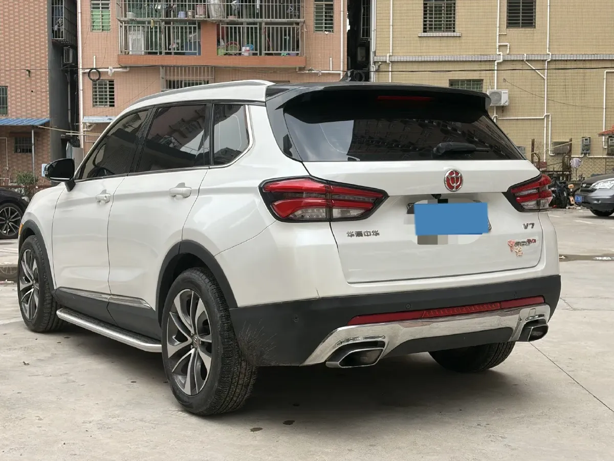 2018 Brilliance Auto V7 1.6T 204HP L4 7DCT,autocango,china used car exporter,china ev exporter,chinese used car exporter,chinese used ev exporter