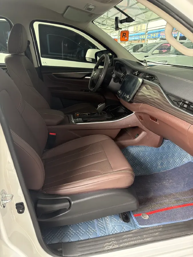 2022 Dongfeng RuiQi 7 2.3T 166HP L4 8AT,autocango,china used car exporter,china ev exporter,chinese used car exporter,chinese used ev exporter