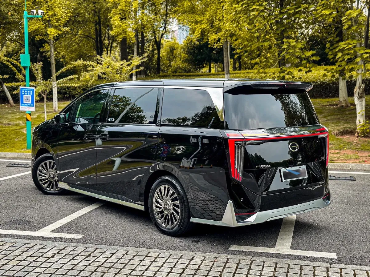 2023 GAC Trumpchi M8 2.0T 190HP L4 E-CVT Hybrid,autocango,china used car exporter,china ev exporter,chinese used car exporter,chinese used ev exporter