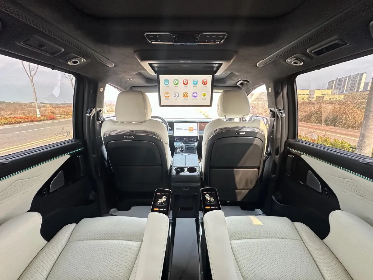 2023 GAC Trumpchi M8 2.0T 190HP L4 E-CVT Hybrid,autocango,china used car exporter,china ev exporter,chinese used car exporter,chinese used ev exporter