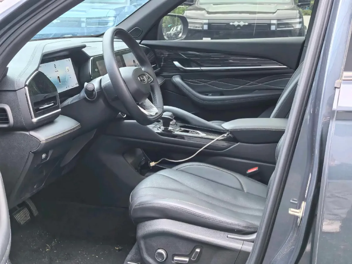 2024 Geely Monjaro 2.0T 218HP L4 7DCT,autocango,china used car exporter,china ev exporter,chinese used car exporter,chinese used ev exporter