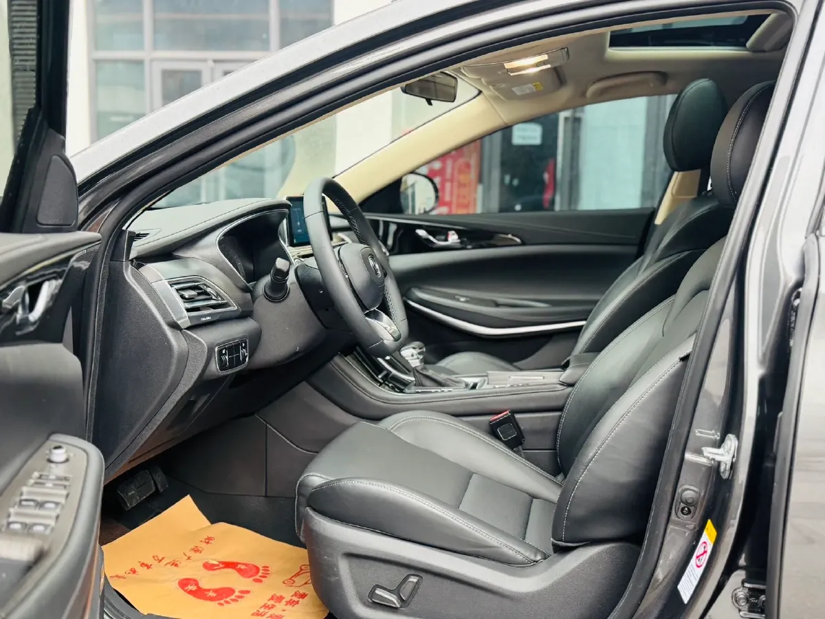 2021 ChangAn Raeton CC 1.5T 180HP L4 7DCT,autocango,china used car exporter,china ev exporter,chinese used car exporter,chinese used ev exporter