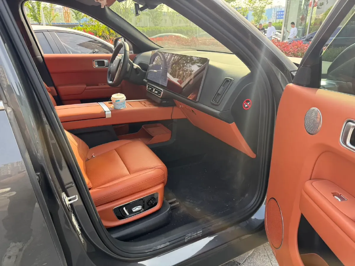 2023 Li L7 Range Extended 154HP REEV 40.9KWH,autocango,china used car exporter,china ev exporter,chinese used car exporter,chinese used ev exporter