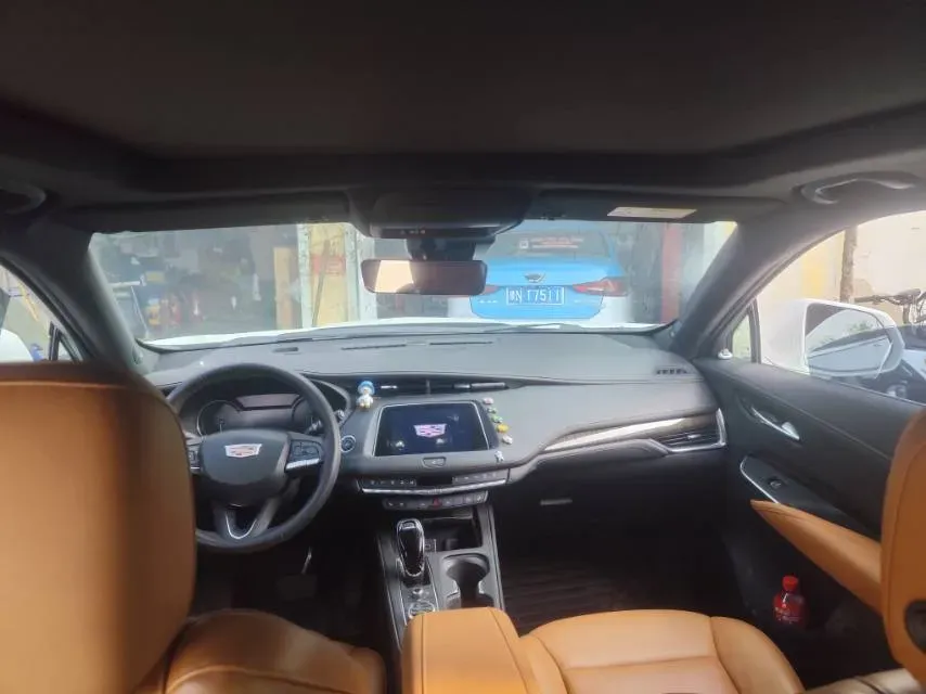 2022 Cadillac XT4 2.0T 237HP L4 9AT,autocango,china used car exporter,china ev exporter,chinese used car exporter,chinese used ev exporter