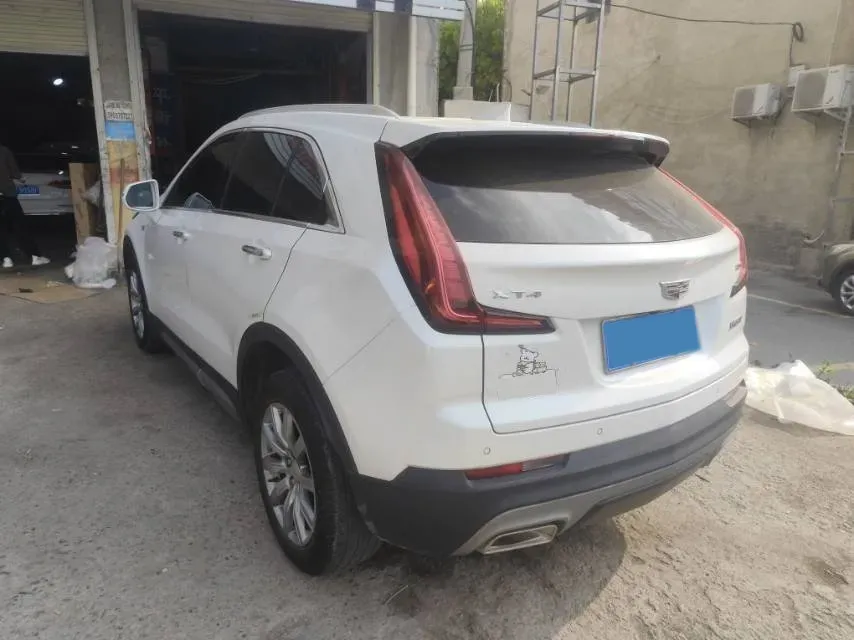 2022 Cadillac XT4 2.0T 237HP L4 9AT,autocango,china used car exporter,china ev exporter,chinese used car exporter,chinese used ev exporter