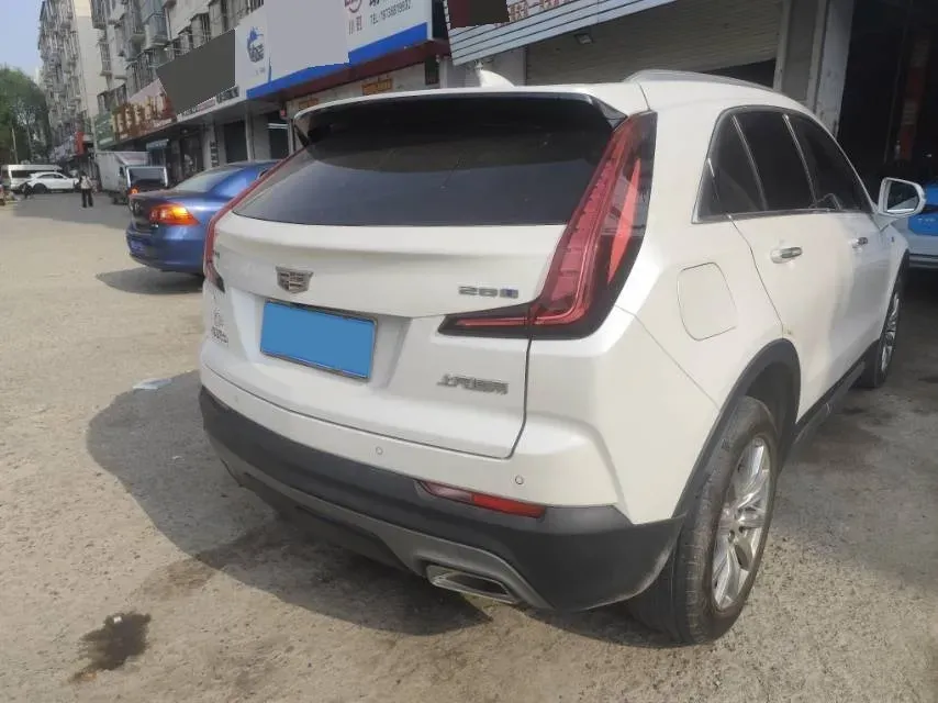 2022 Cadillac XT4 2.0T 237HP L4 9AT,autocango,china used car exporter,china ev exporter,chinese used car exporter,chinese used ev exporter
