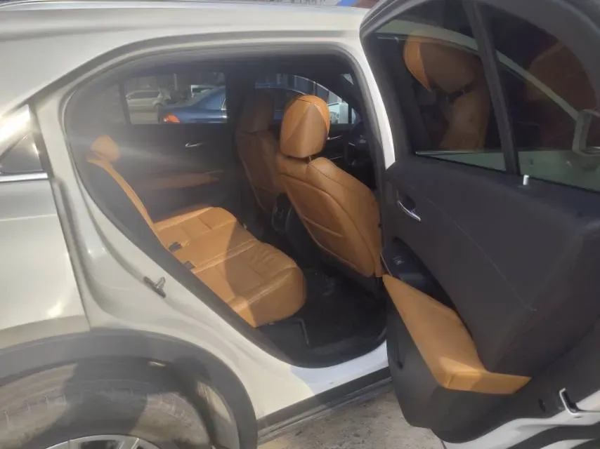 2022 Cadillac XT4 2.0T 237HP L4 9AT,autocango,china used car exporter,china ev exporter,chinese used car exporter,chinese used ev exporter