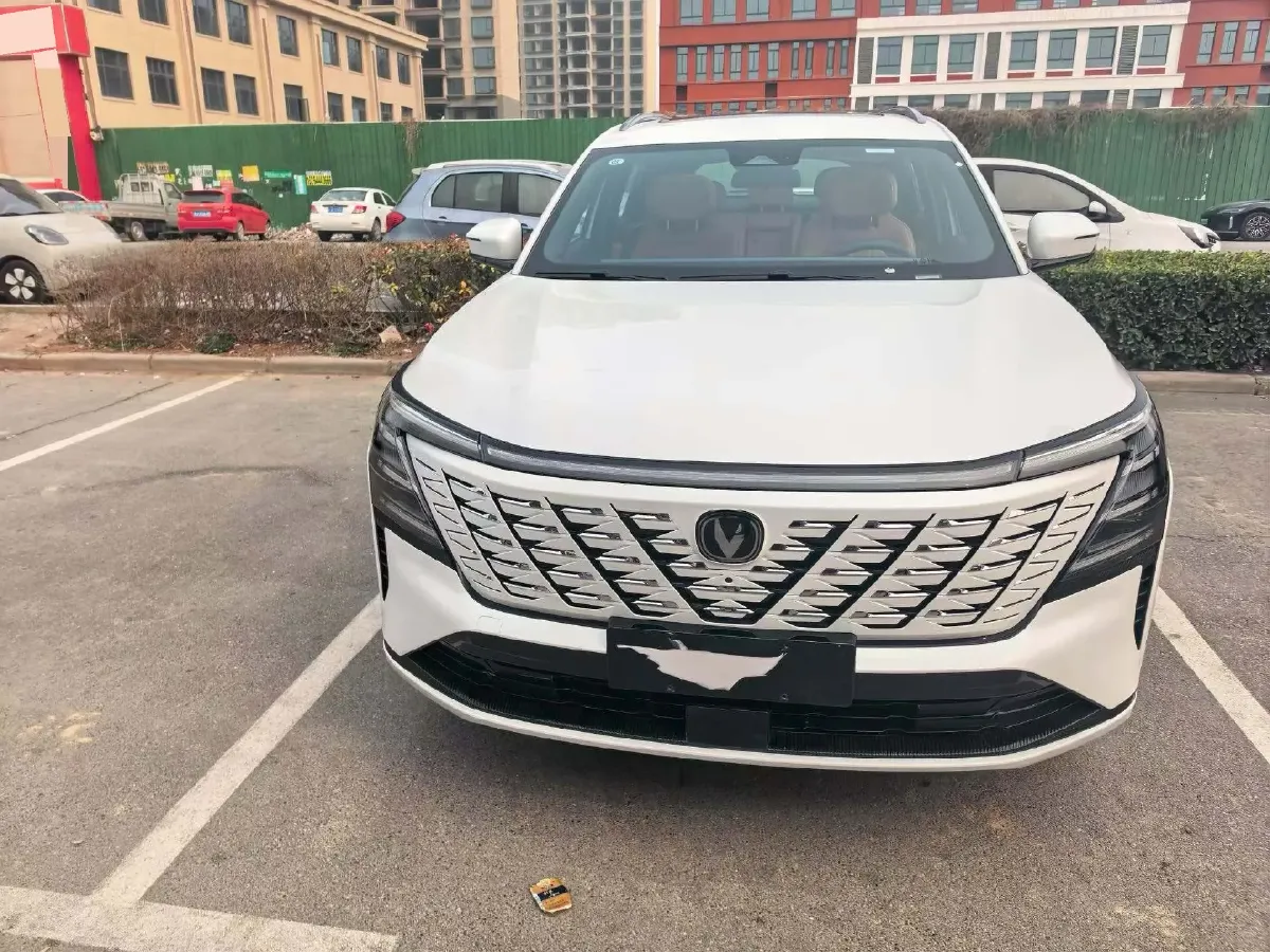 2025 ChangAn CS75 Plus 1.5T 192HP L4 8AT,autocango,china used car exporter,china ev exporter,chinese used car exporter,chinese used ev exporter