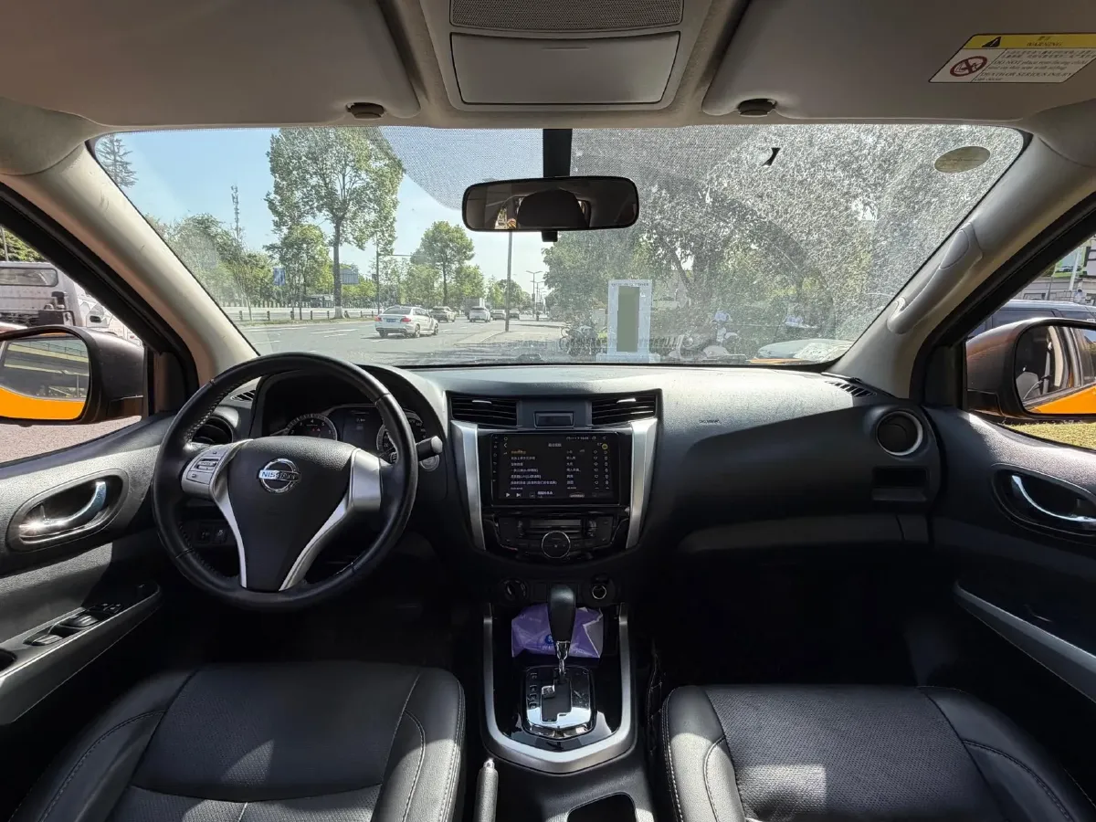 2021 Nissan Navara 2.5L 190HP L4 7AT,autocango,china used car exporter,china ev exporter,chinese used car exporter,chinese used ev exporter