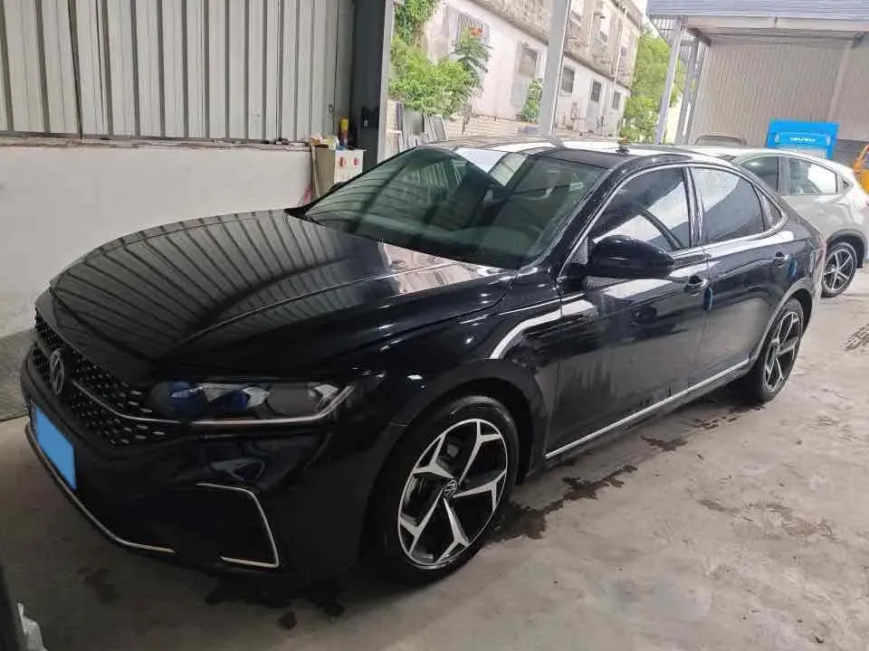 2024 Volkswagen Passat 2.0T 186HP L4 7DCT,autocango,china used car exporter,china ev exporter,chinese used car exporter,chinese used ev exporter