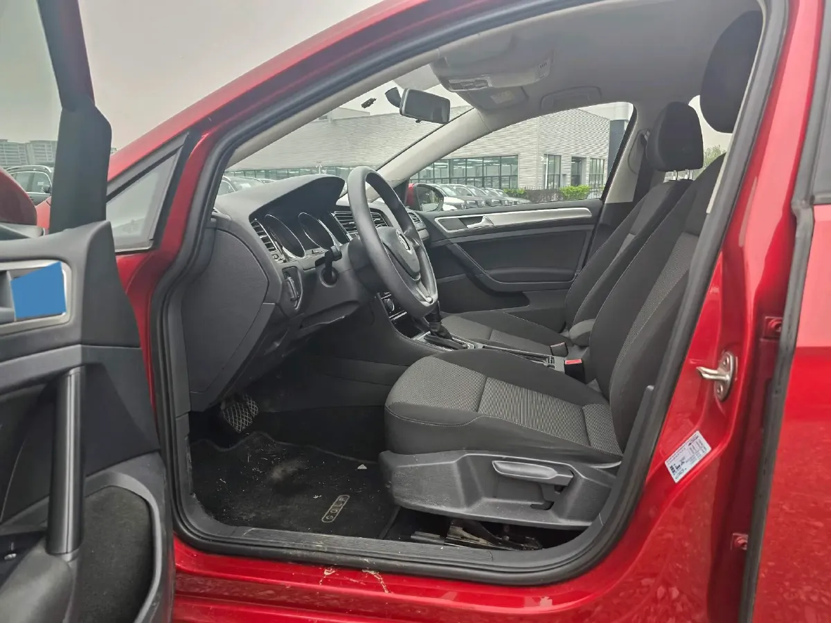 2018 Volkswagen Golf 1.6L 110HP L4 6AT,autocango,china used car exporter,china ev exporter,chinese used car exporter,chinese used ev exporter