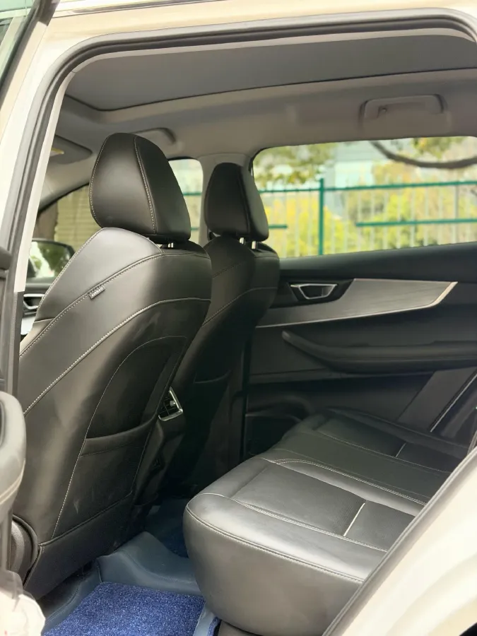 2021 Chery Tiggo 7 Plus 1.6T 197HP L4 7DCT,autocango,china used car exporter,china ev exporter,chinese used car exporter,chinese used ev exporter