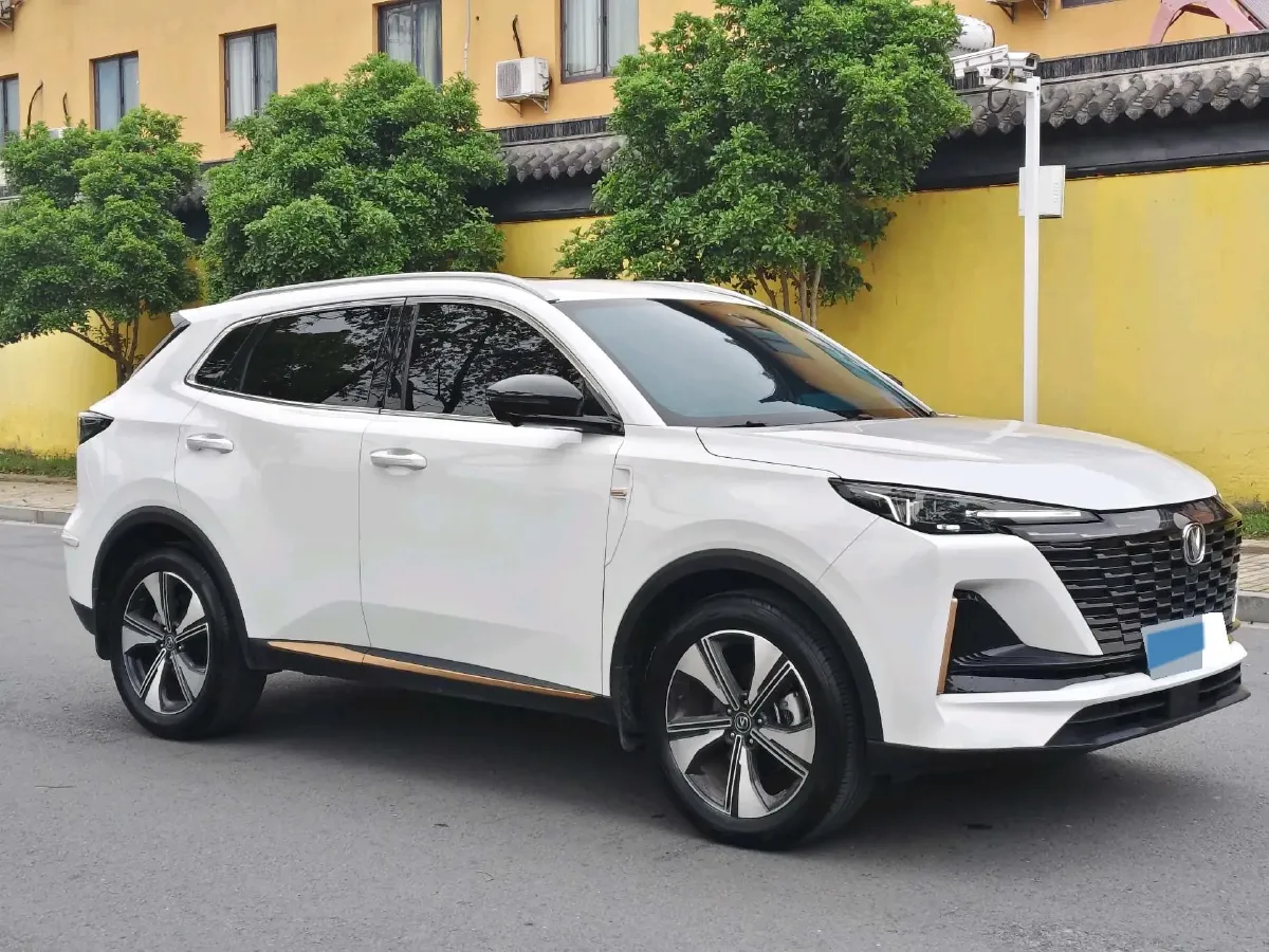 2022 ChangAn Oshan X7 Plus 1.5T 188HP L4 7DCT,autocango,china used car exporter,china ev exporter,chinese used car exporter,chinese used ev exporter