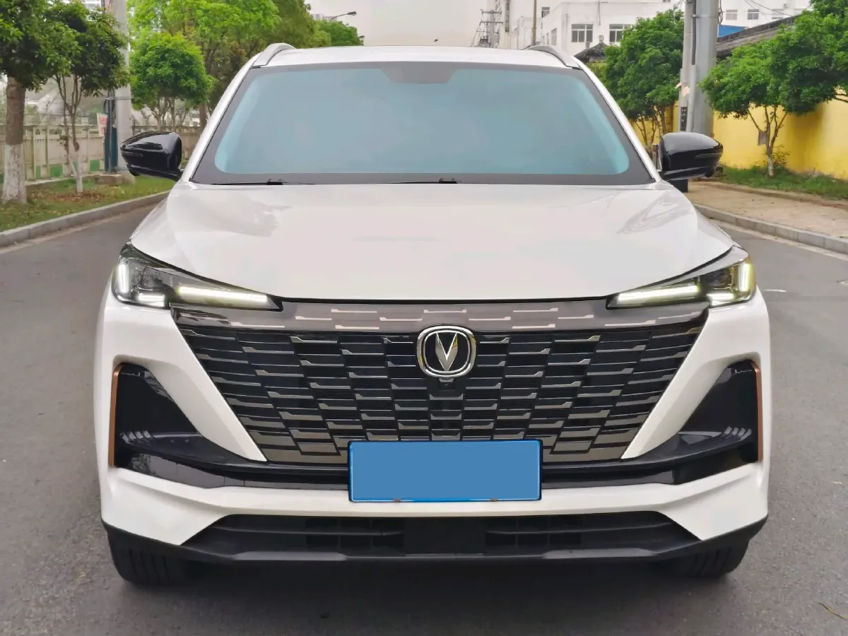 2022 ChangAn Oshan X7 Plus 1.5T 188HP L4 7DCT,autocango,china used car exporter,china ev exporter,chinese used car exporter,chinese used ev exporter