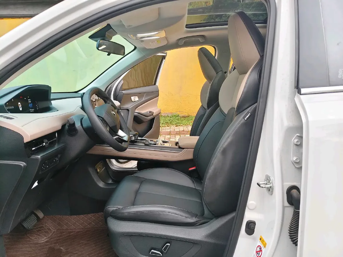 2022 ChangAn Oshan X7 Plus 1.5T 188HP L4 7DCT,autocango,china used car exporter,china ev exporter,chinese used car exporter,chinese used ev exporter