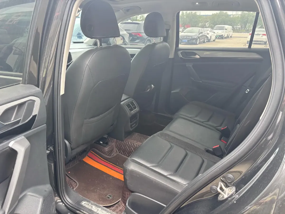 2021 Volkswagen Tayron 2.0T 186HP L4 7DCT,autocango,china used car exporter,china ev exporter,chinese used car exporter,chinese used ev exporter