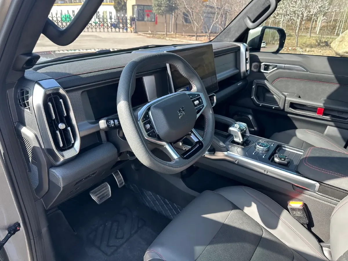 2024 Jetour ShanHai TravellerC-DM 1.5T 156HP L4 3DHT PHEV 43.24KWH,autocango,china used car exporter,china ev exporter,chinese used car exporter,chinese used ev exporter