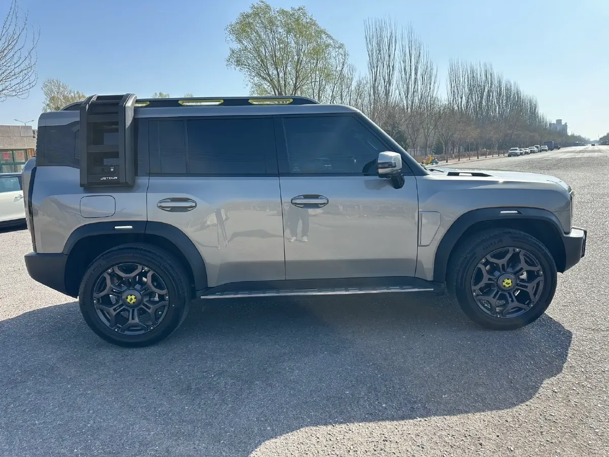 2024 Jetour ShanHai TravellerC-DM 1.5T 156HP L4 3DHT PHEV 43.24KWH,autocango,china used car exporter,china ev exporter,chinese used car exporter,chinese used ev exporter