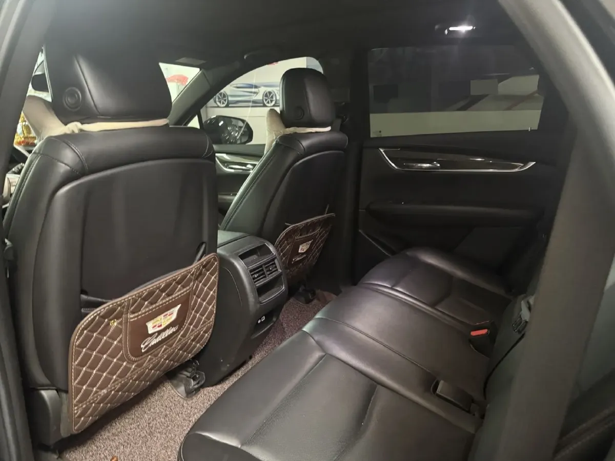 2022 Cadillac XT5 2.0T 237HP L4 9AT,autocango,china used car exporter,china ev exporter,chinese used car exporter,chinese used ev exporter