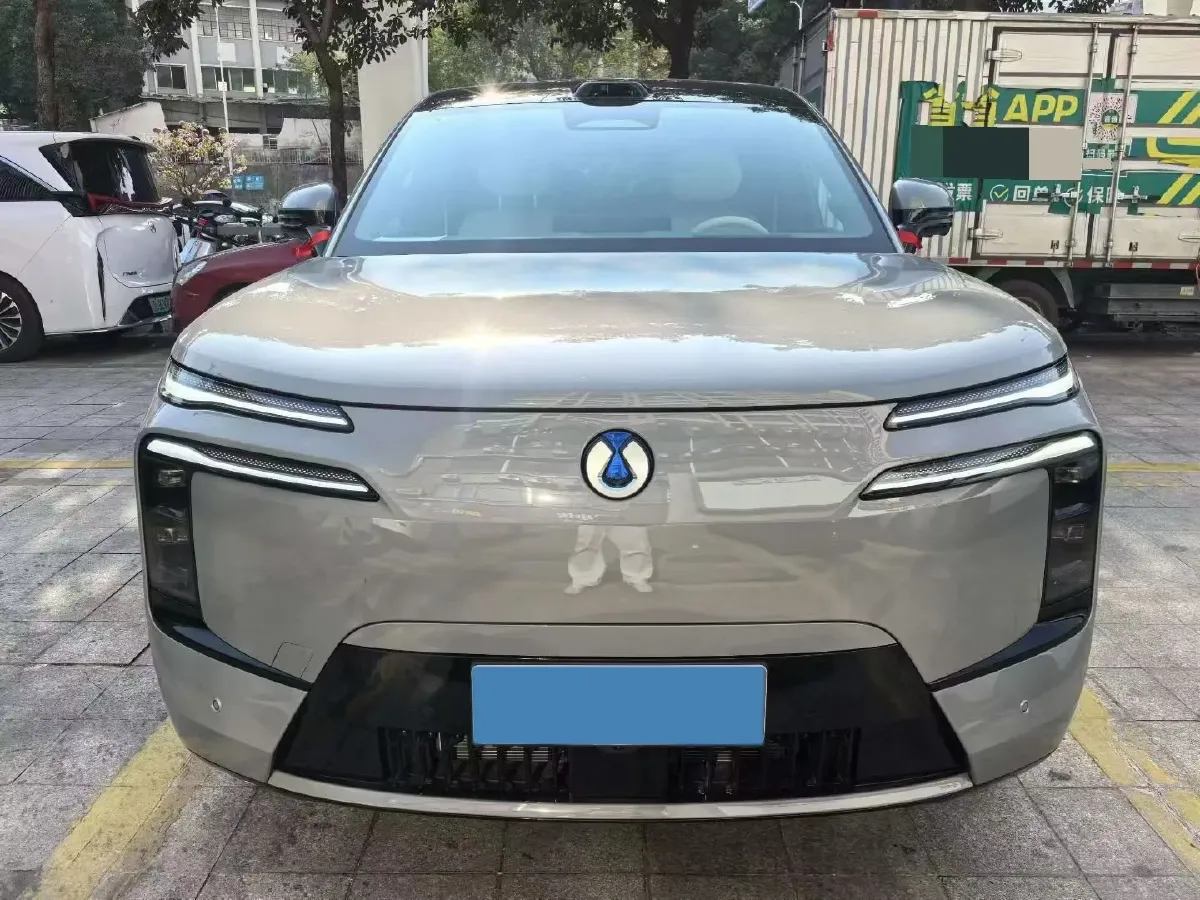 2025 Denza DenzaN8L 2.0T 207HP L4 E-CVT PHEV,autocango,china used car exporter,china ev exporter,chinese used car exporter,chinese used ev exporter