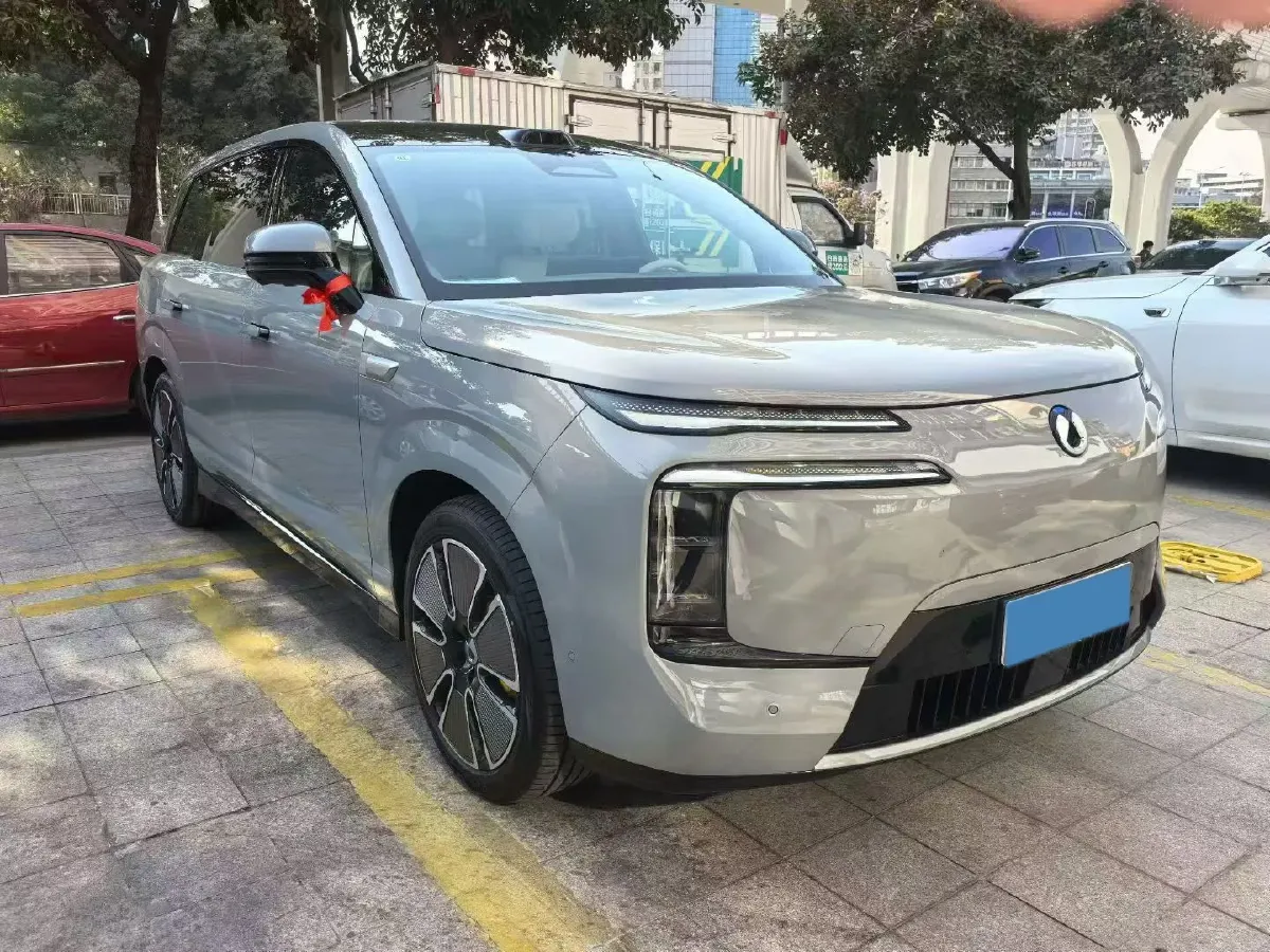 2025 Denza DenzaN8L 2.0T 207HP L4 E-CVT PHEV,autocango,china used car exporter,china ev exporter,chinese used car exporter,chinese used ev exporter