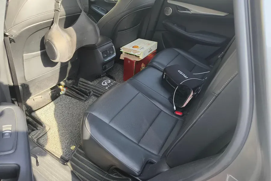 2020 Infiniti QX50 2.0T 272HP L4 CVT,autocango,china used car exporter,china ev exporter,chinese used car exporter,chinese used ev exporter