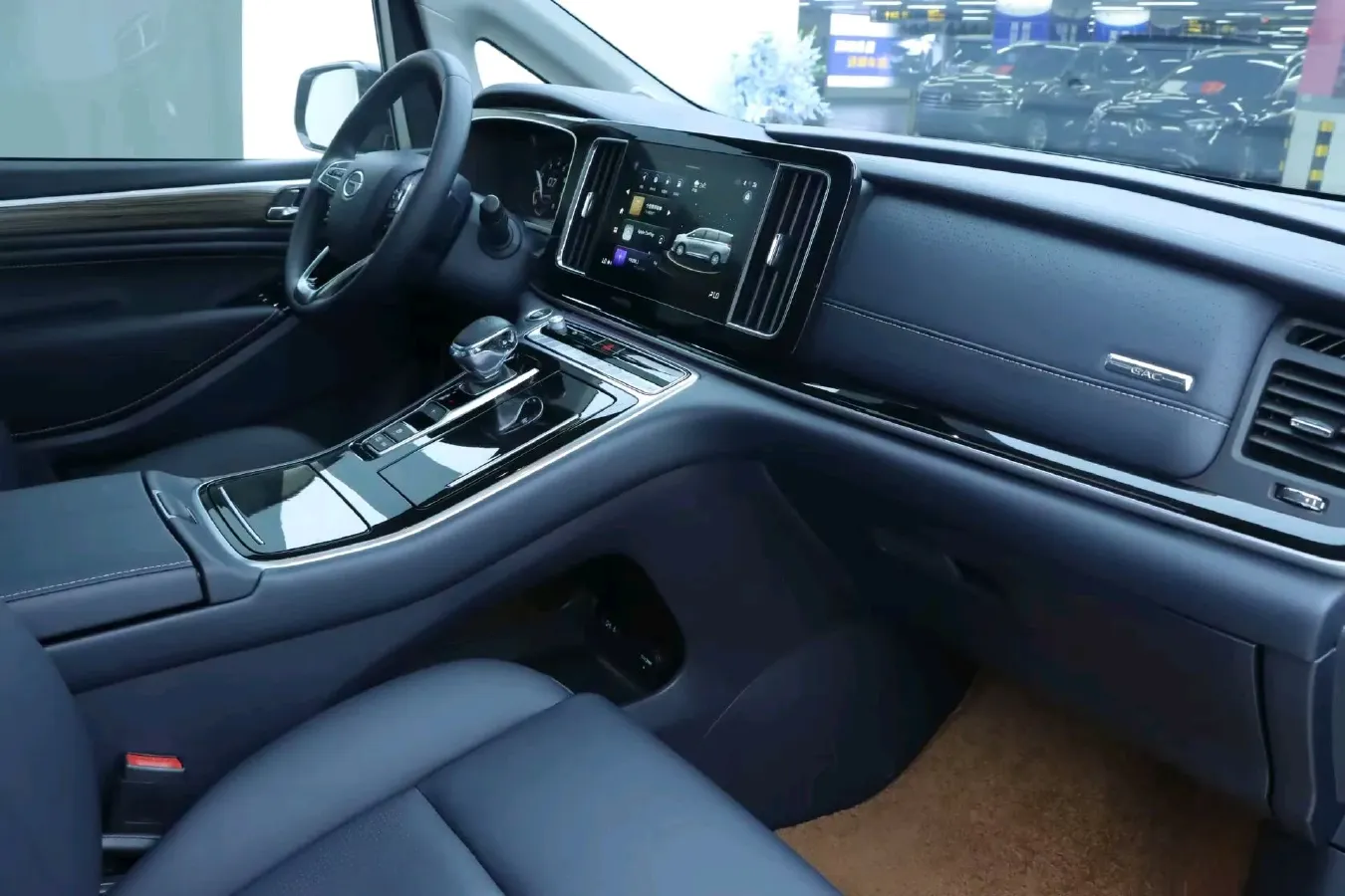 2021 GAC Trumpchi M8 2.0T 252HP L4 8AT,autocango,china used car exporter,china ev exporter,chinese used car exporter,chinese used ev exporter