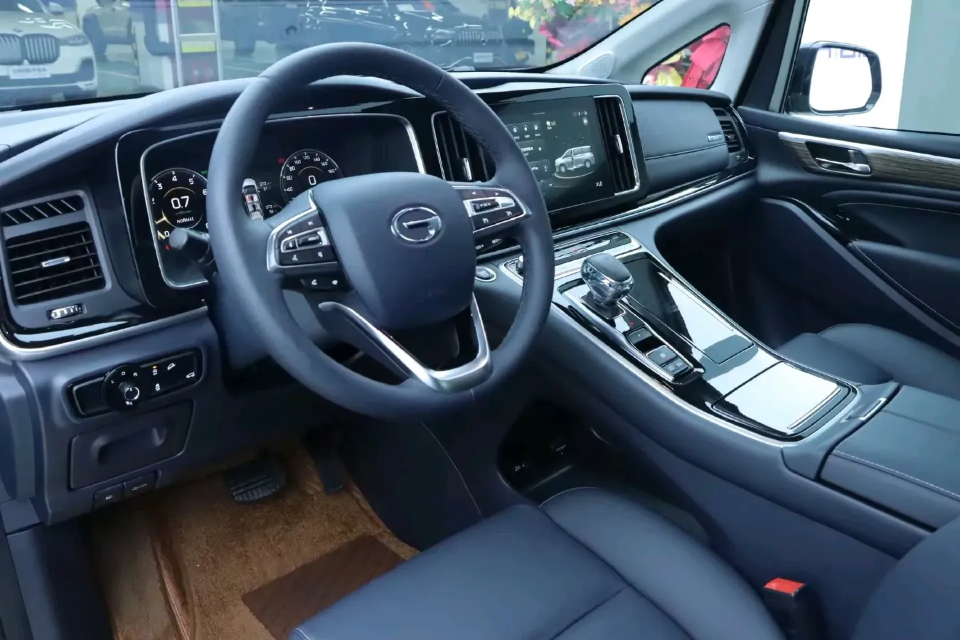 2021 GAC Trumpchi M8 2.0T 252HP L4 8AT,autocango,china used car exporter,china ev exporter,chinese used car exporter,chinese used ev exporter