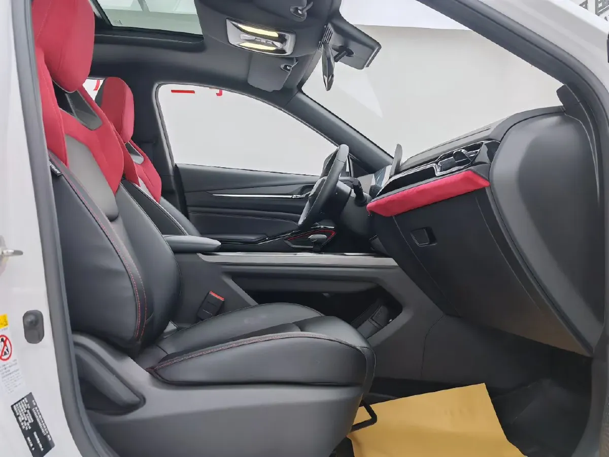 2025 ChangAn X5 PLUS 1.5T 188HP L4 7DCT,autocango,china used car exporter,china ev exporter,chinese used car exporter,chinese used ev exporter