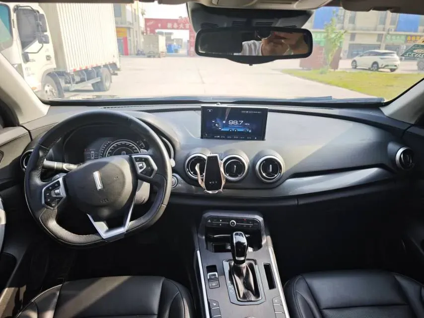 2017 WEY VV7 2.0T 234HP L4 7DCT,autocango,china used car exporter,china ev exporter,chinese used car exporter,chinese used ev exporter