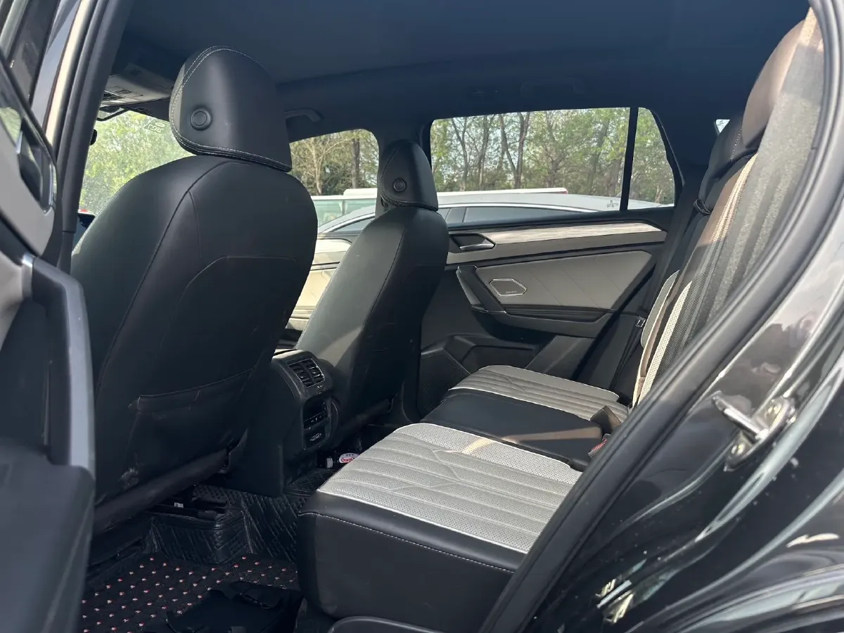 2023 Volkswagen Tayron 2.0T 220HP L4 7DCT,autocango,china used car exporter,china ev exporter,chinese used car exporter,chinese used ev exporter