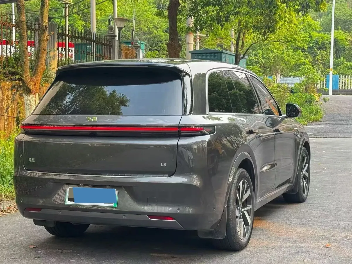 2024 Volvo S60 2.0T 197HP L4 7DCT,autocango,china used car exporter,china ev exporter,chinese used car exporter,chinese used ev exporter