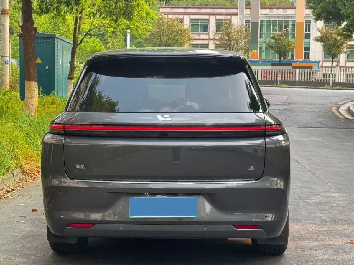 2024 Volvo S60 2.0T 197HP L4 7DCT,autocango,china used car exporter,china ev exporter,chinese used car exporter,chinese used ev exporter