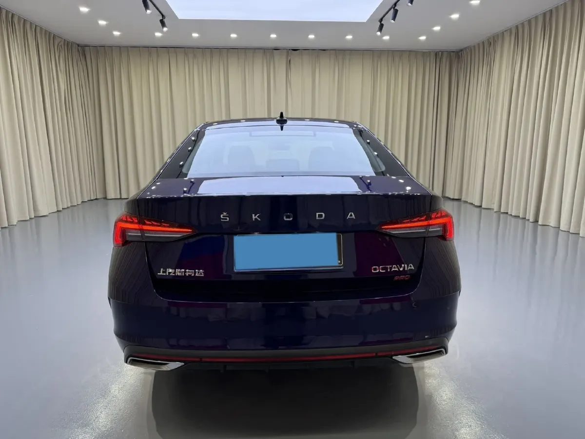 2021 Skoda Octavia 1.4T 150HP L4 7DCT,autocango,china used car exporter,china ev exporter,chinese used car exporter,chinese used ev exporter