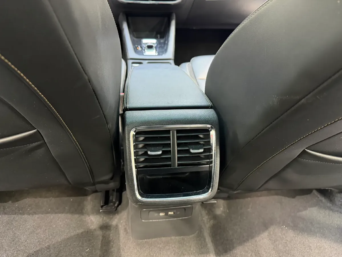 2021 Skoda Octavia 1.4T 150HP L4 7DCT,autocango,china used car exporter,china ev exporter,chinese used car exporter,chinese used ev exporter