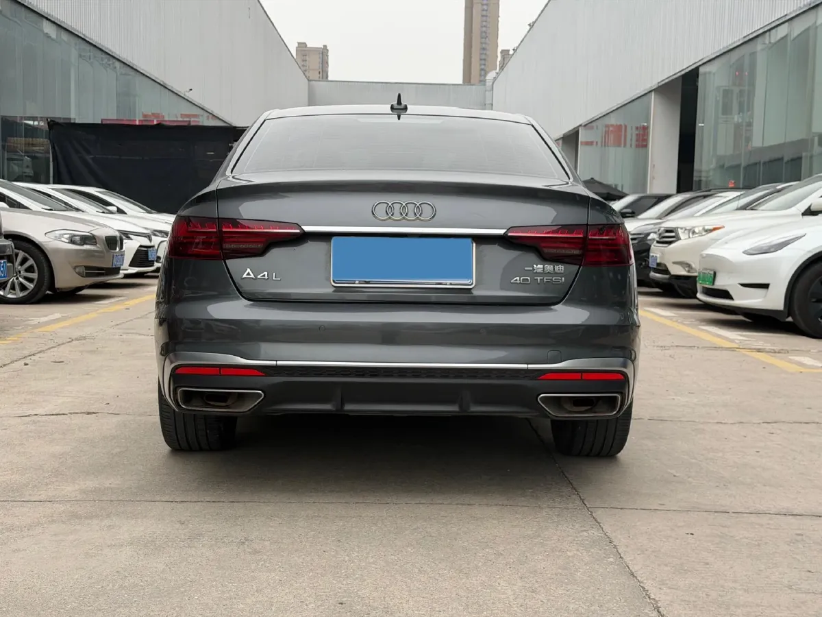 2020 Audi A4L 2.0T 190HP L4 7DCT,autocango,china used car exporter,china ev exporter,chinese used car exporter,chinese used ev exporter