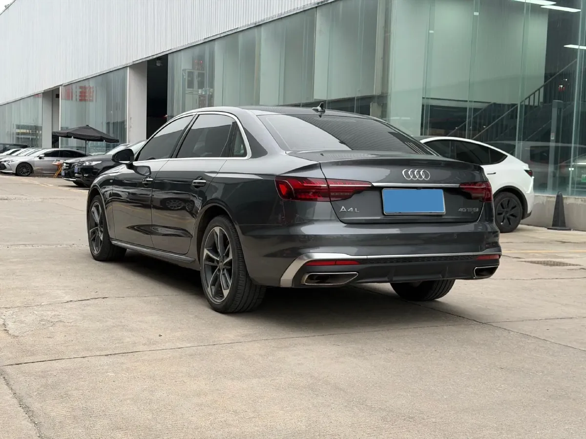 2020 Audi A4L 2.0T 190HP L4 7DCT,autocango,china used car exporter,china ev exporter,chinese used car exporter,chinese used ev exporter