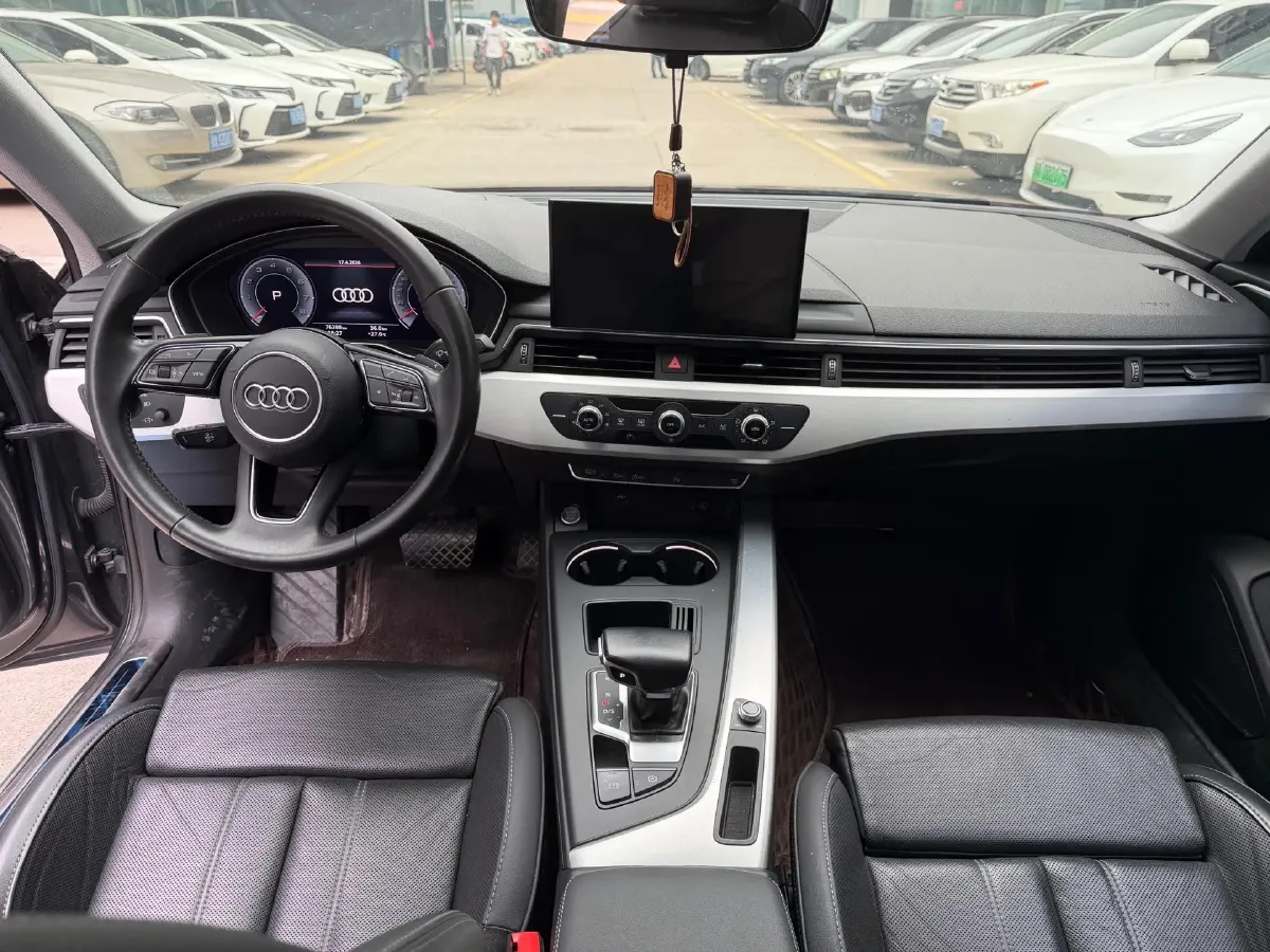 2020 Audi A4L 2.0T 190HP L4 7DCT,autocango,china used car exporter,china ev exporter,chinese used car exporter,chinese used ev exporter