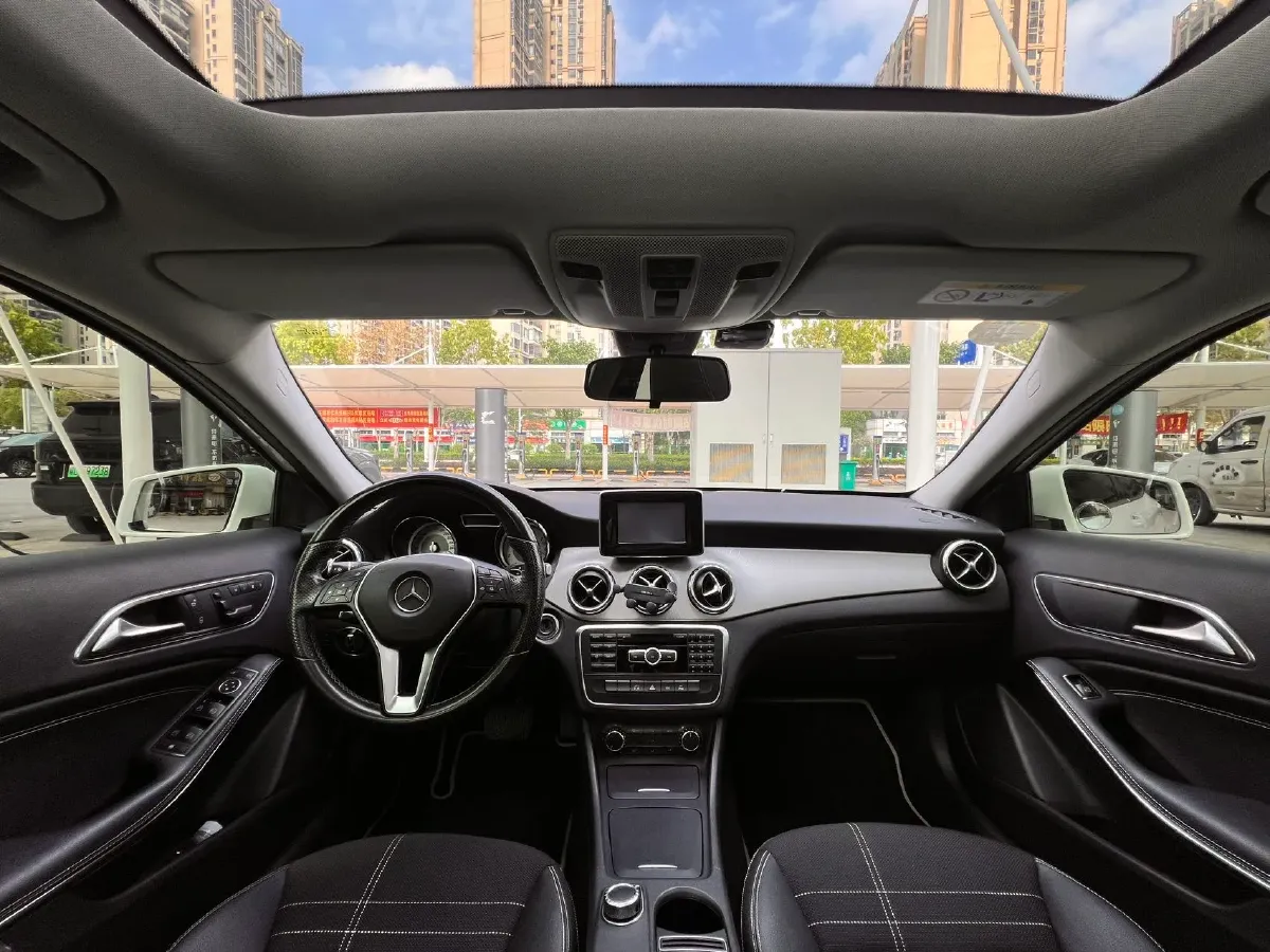 2015 Mercedes-Benz GLA Class 1.6T 156HP L4 7DCT,autocango,china used car exporter,china ev exporter,chinese used car exporter,chinese used ev exporter