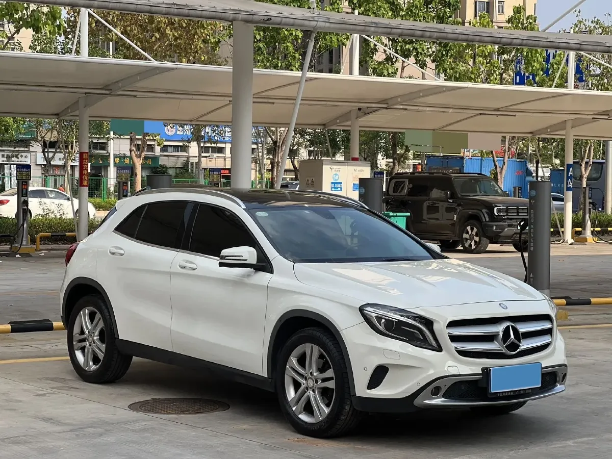 2015 Mercedes-Benz GLA Class 1.6T 156HP L4 7DCT,autocango,china used car exporter,china ev exporter,chinese used car exporter,chinese used ev exporter