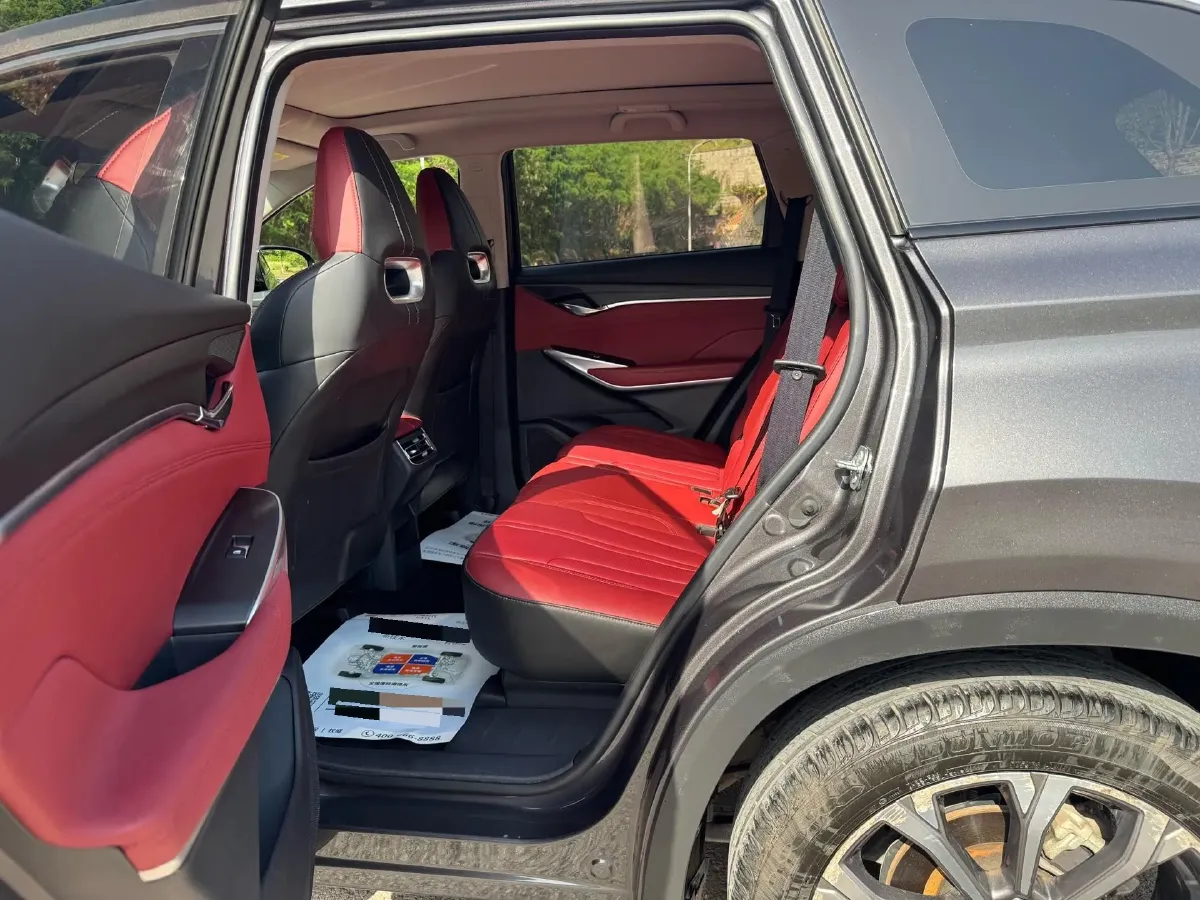 2020 ChangAn CS75 Plus 2.0T 233HP L4 8AT,autocango,china used car exporter,china ev exporter,chinese used car exporter,chinese used ev exporter