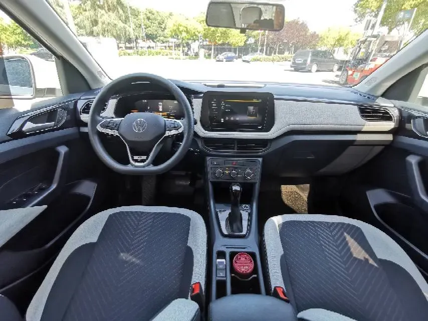 2025 Volkswagen Tharu 1.5L 110HP L4 6AT,autocango,china used car exporter,china ev exporter,chinese used car exporter,chinese used ev exporter