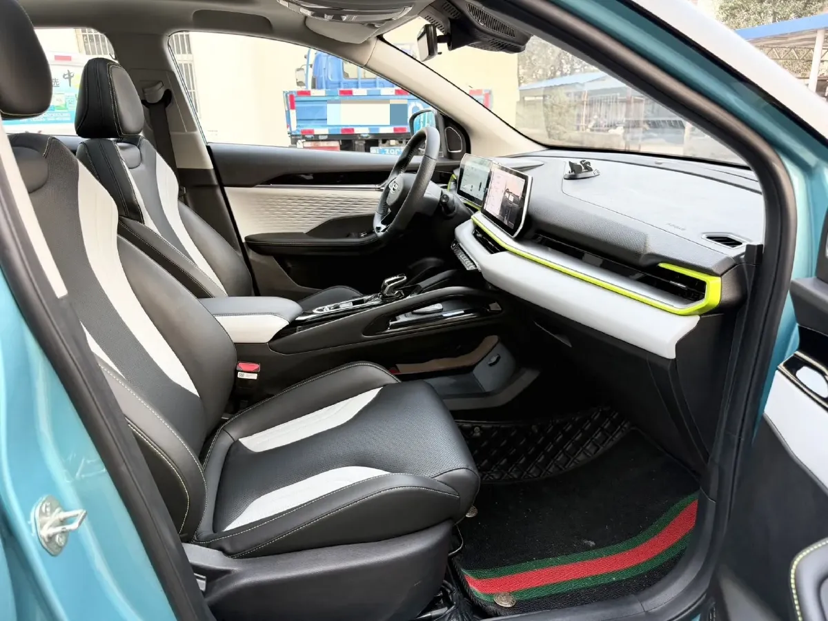 2022 Geely Coolray 1.5T 181HP L4 7DCT,autocango,china used car exporter,china ev exporter,chinese used car exporter,chinese used ev exporter