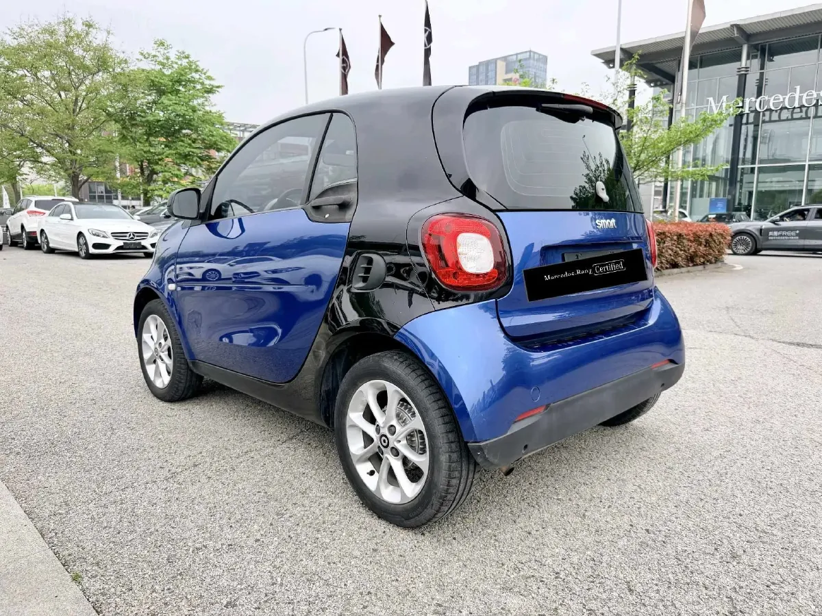 2015 Smart smart fortwo 1.0L 71HP L3 5AMT,autocango,china used car exporter,china ev exporter,chinese used car exporter,chinese used ev exporter